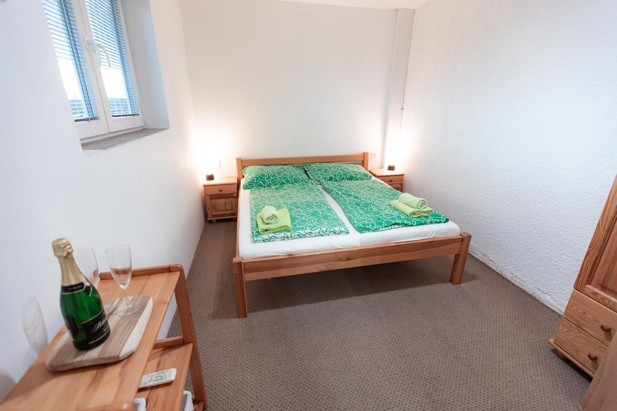 Hotel Rozkos Ceska Skalice Bilik gambar