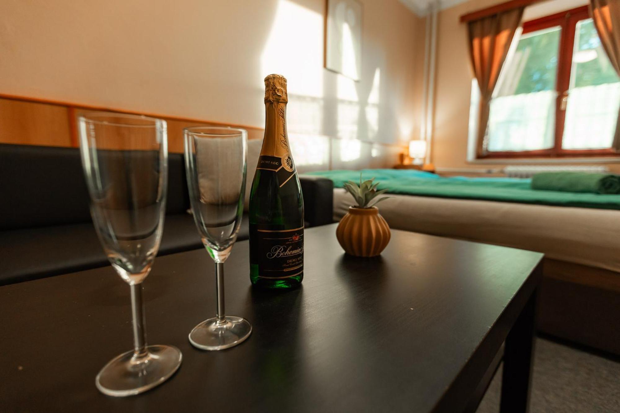 Hotel Rozkos Ceska Skalice Bilik gambar