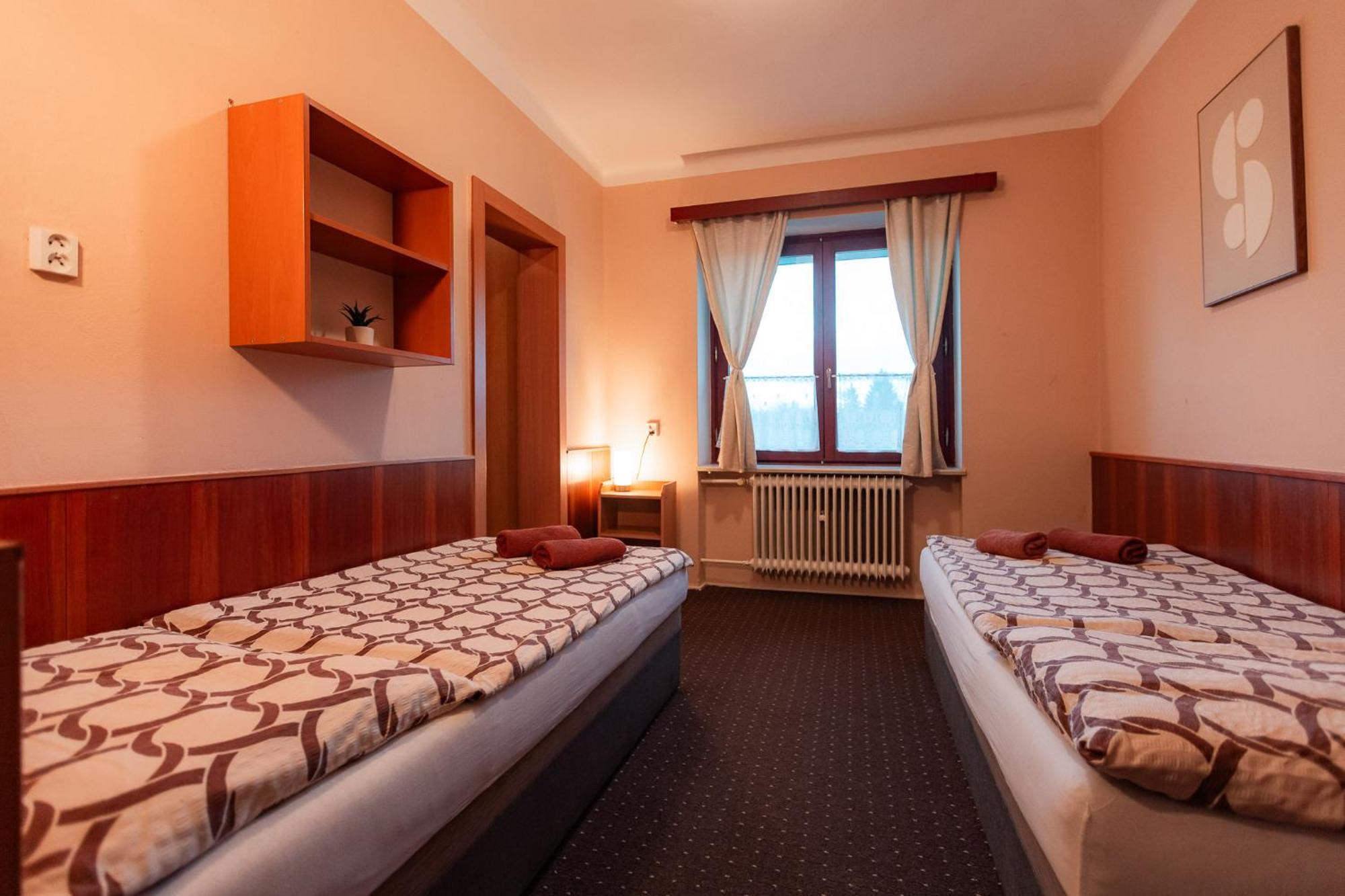 Hotel Rozkos Ceska Skalice Bilik gambar